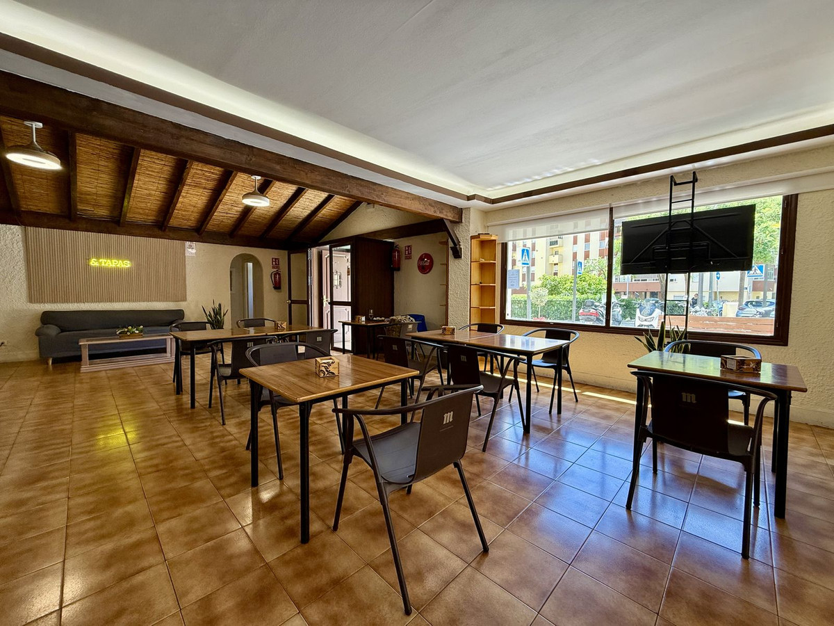 Commercial unit for sale in Marbella Costa Del Sol, Málaga, Spain