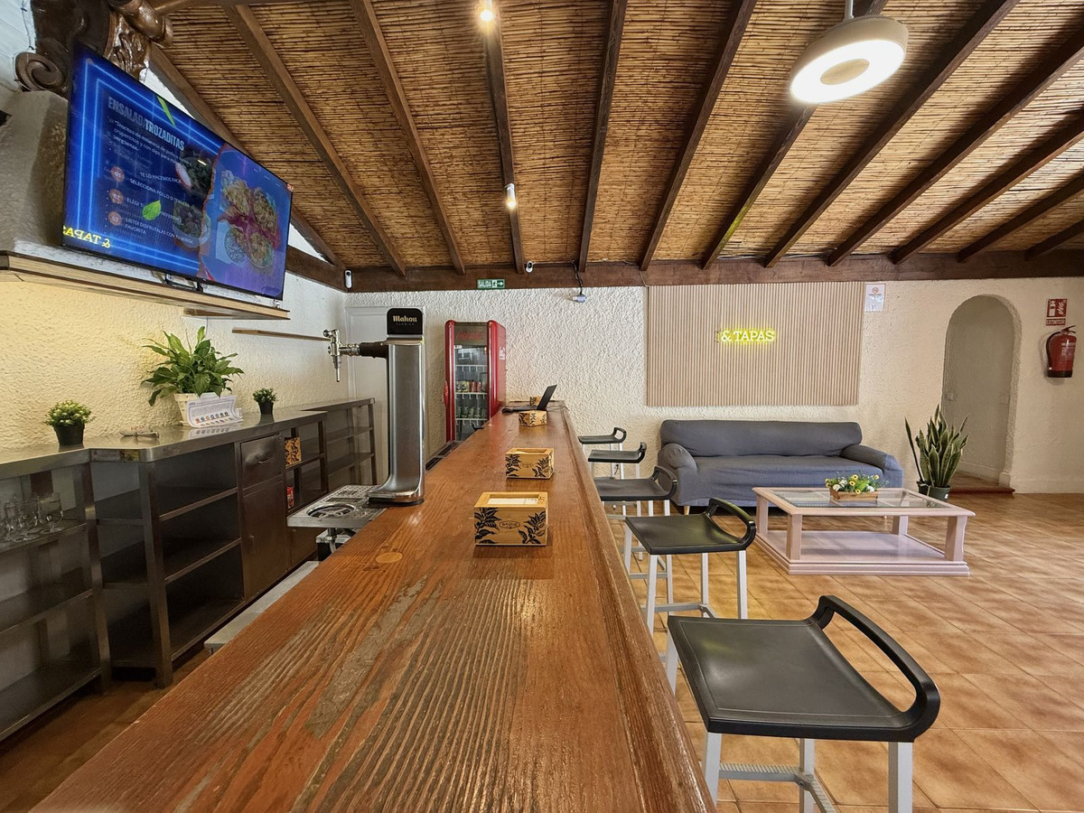 Commercial unit for sale in Marbella Costa Del Sol, Málaga, Spain