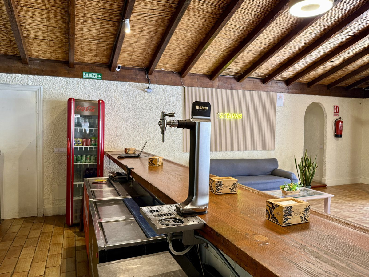 Commercial unit for sale in Marbella Costa Del Sol, Málaga, Spain
