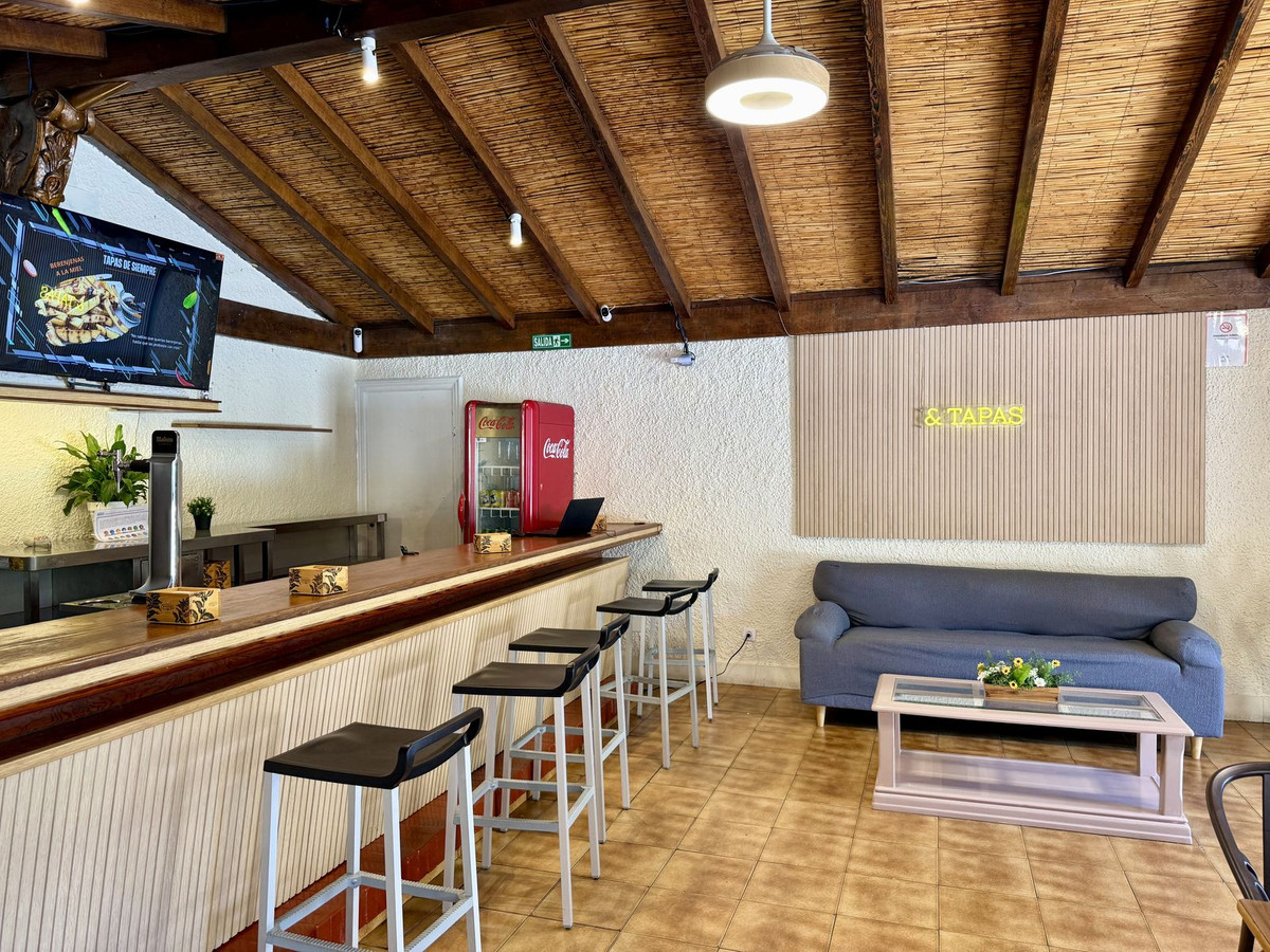 Commercial unit for sale in Marbella Costa Del Sol, Málaga, Spain