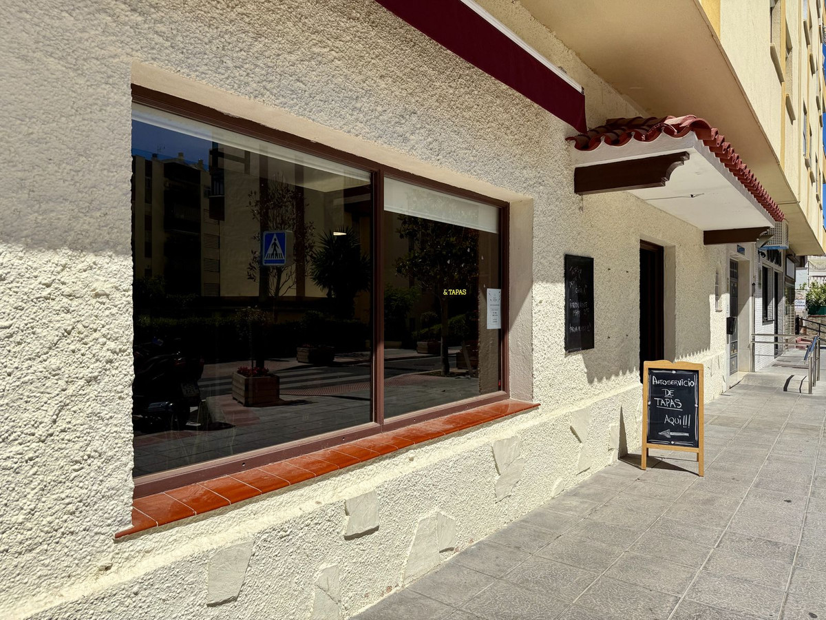 Commercial unit for sale in Marbella Costa Del Sol, Málaga, Spain
