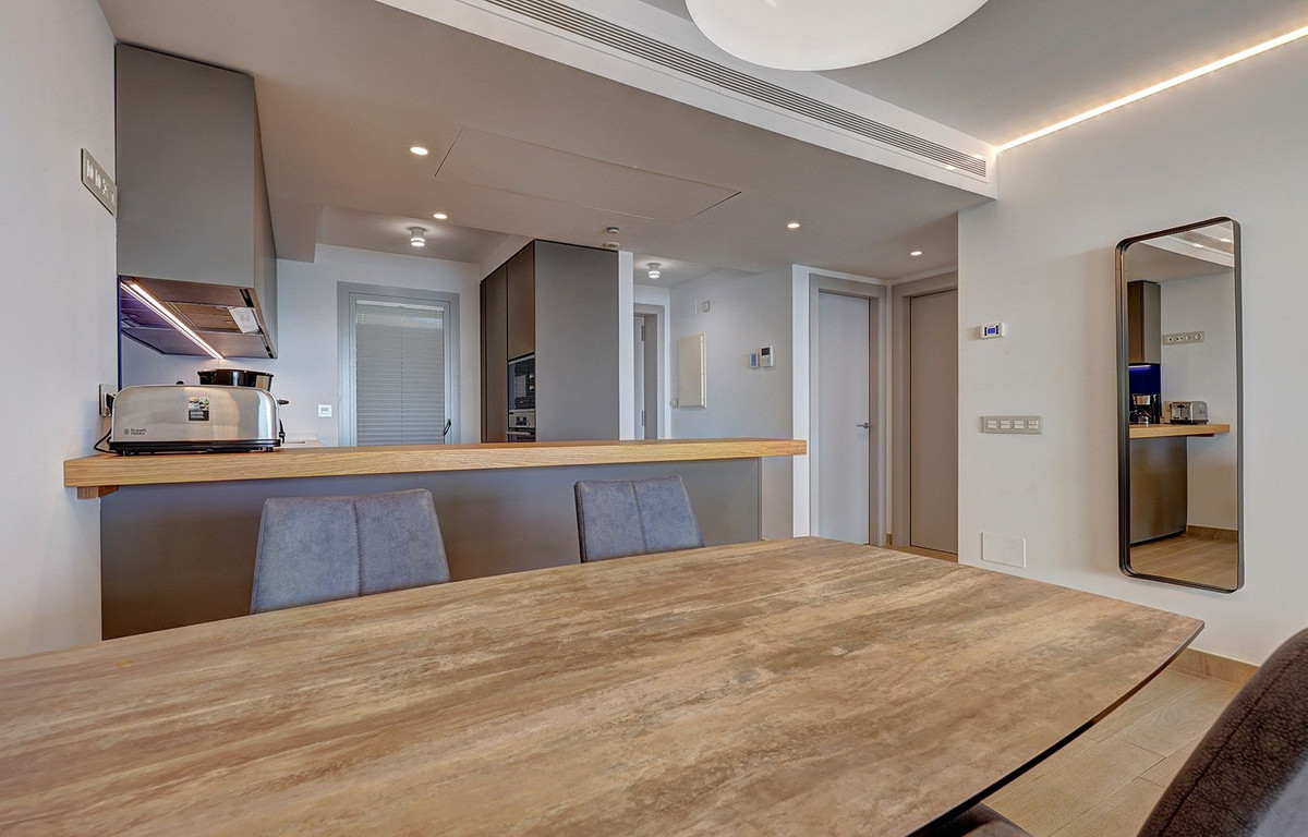 2 Bed Apartment for sale in Fuengirola Costa Del Sol, Málaga, Spain