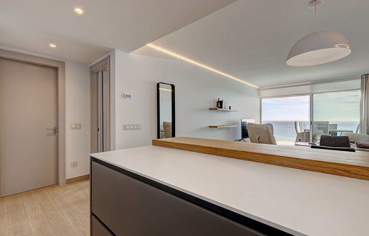 2 Bed Apartment for sale in Fuengirola Costa Del Sol, Málaga, Spain