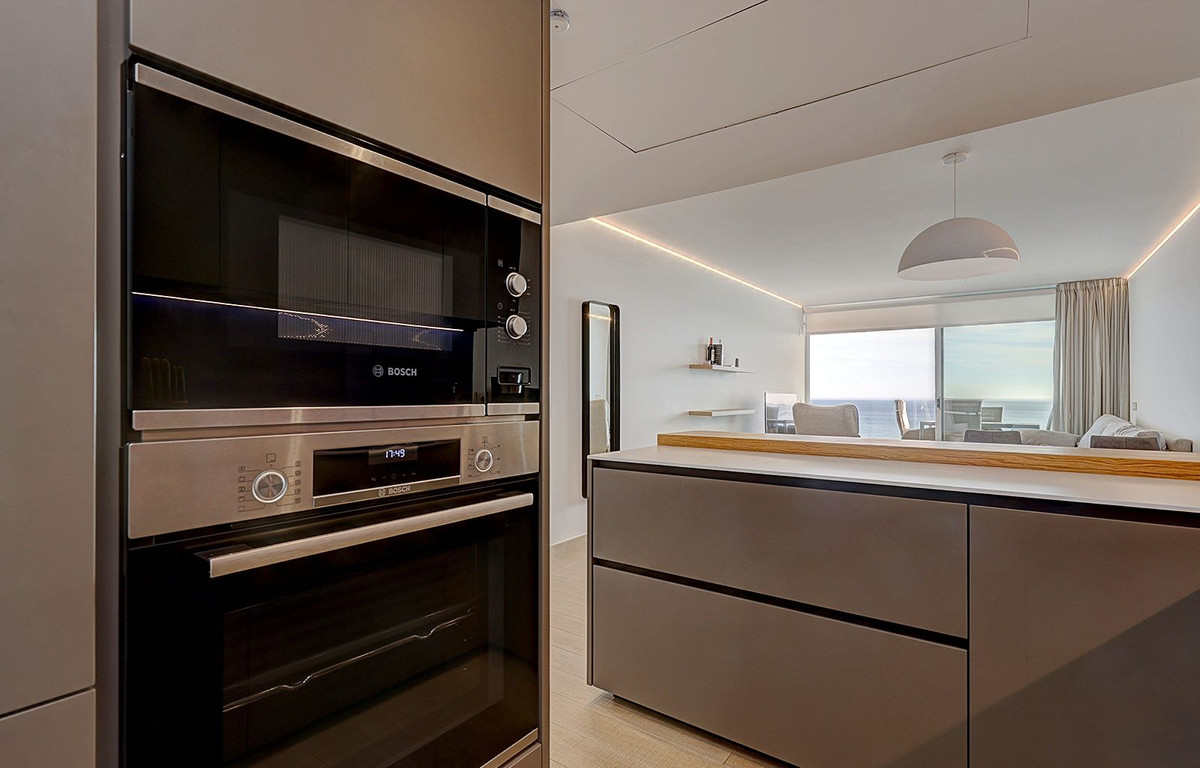 2 Bed Apartment for sale in Fuengirola Costa Del Sol, Málaga, Spain