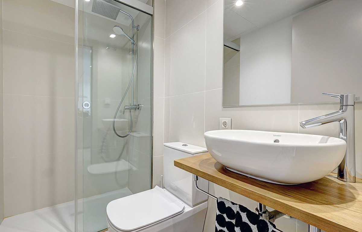 2 Bed Apartment for sale in Fuengirola Costa Del Sol, Málaga, Spain