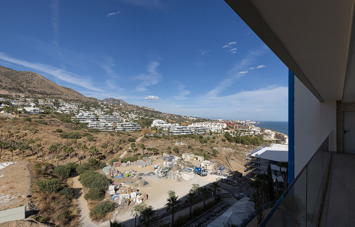2 Bed Apartment for sale in Fuengirola Costa Del Sol, Málaga, Spain