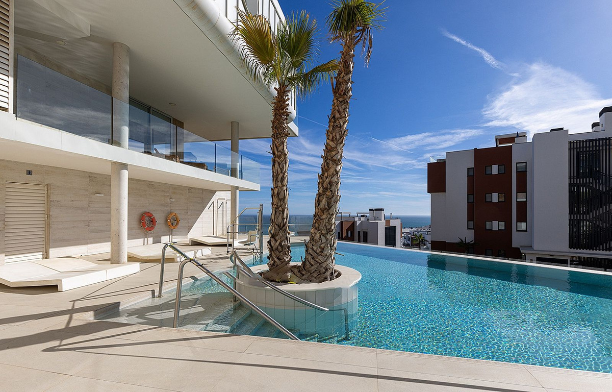 2 Bed Apartment for sale in Fuengirola Costa Del Sol, Málaga, Spain