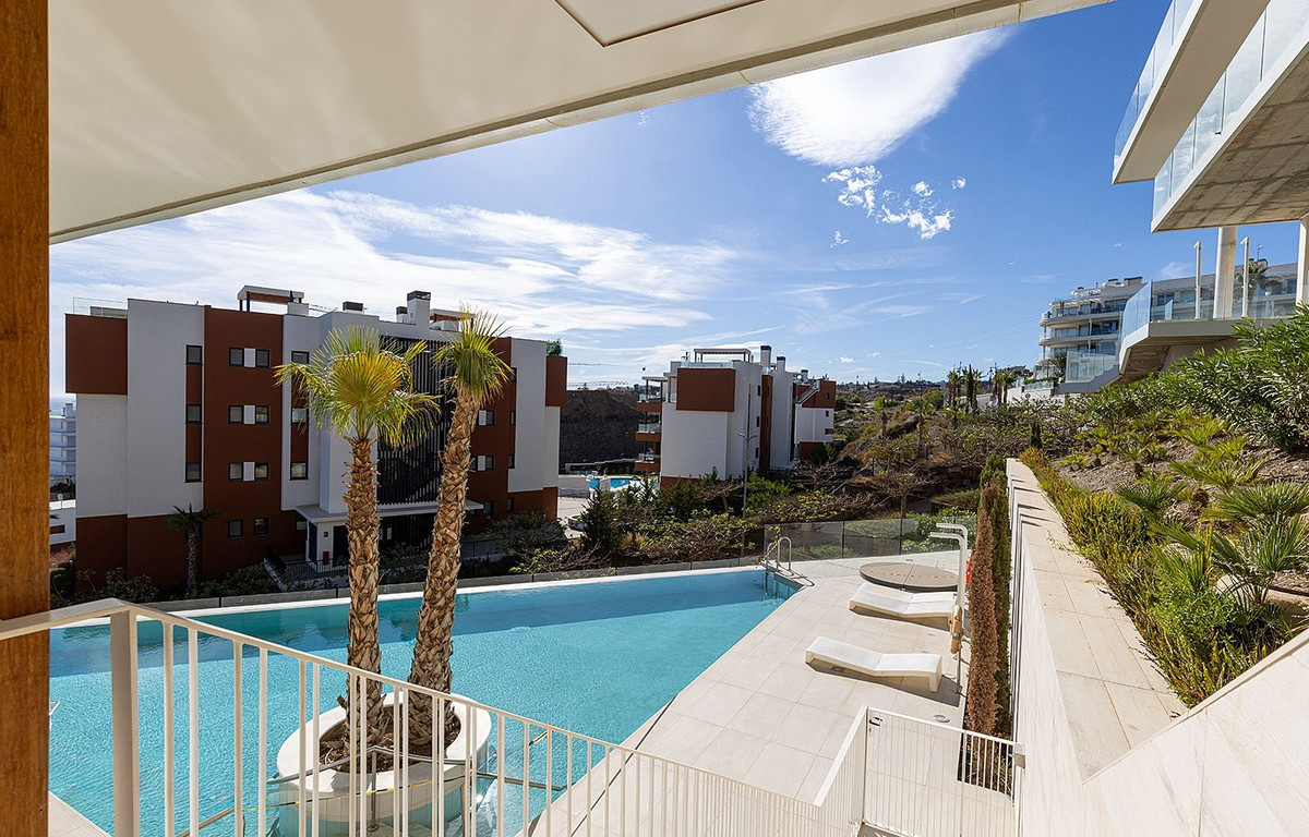 2 Bed Apartment for sale in Fuengirola Costa Del Sol, Málaga, Spain