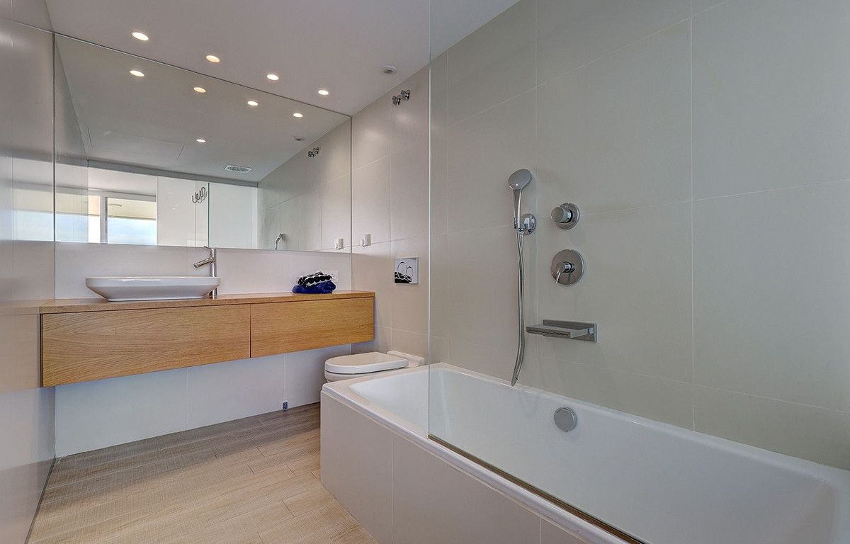 2 Bed Apartment for sale in Fuengirola Costa Del Sol, Málaga, Spain