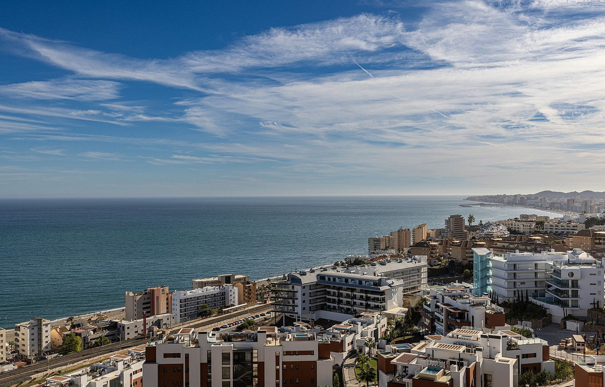 2 Bed Apartment for sale in Fuengirola Costa Del Sol, Málaga, Spain