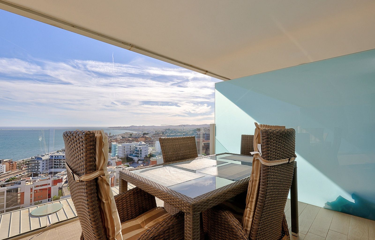 2 Bed Apartment for sale in Fuengirola Costa Del Sol, Málaga, Spain
