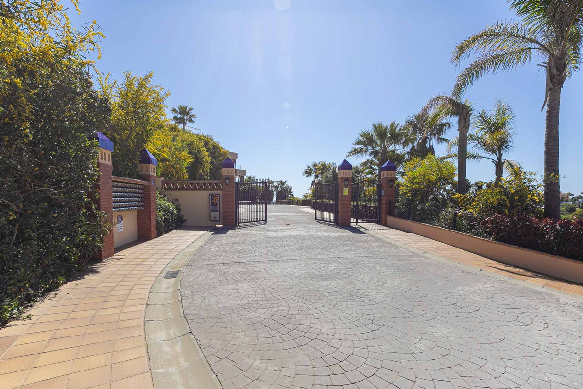 2 Bed Apartment for sale in El Chaparral Costa Del Sol, Málaga, Spain