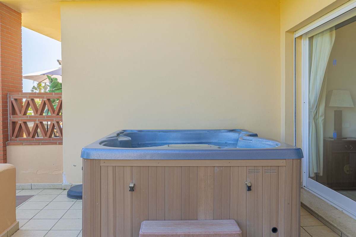 2 Bed Apartment for sale in El Chaparral Costa Del Sol, Málaga, Spain