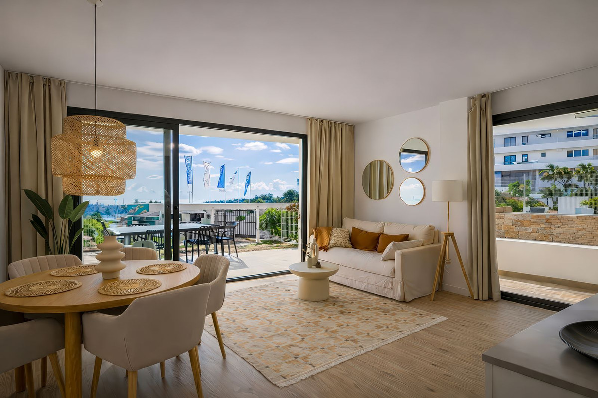 Se vende Apartamento Planta Baja de 2 dormitorios en Costa Del Sol, Málaga, España