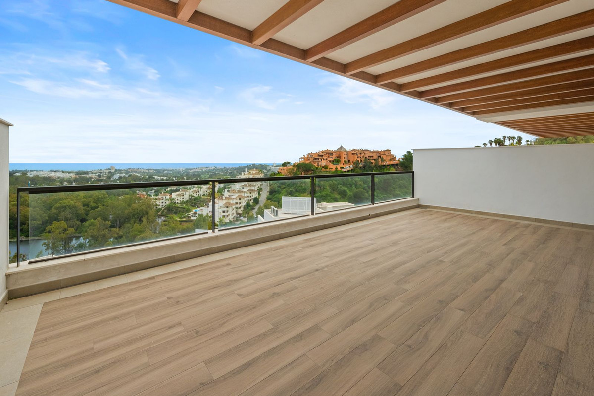 2 Bed Apartment for sale in Nueva Andalucía Costa Del Sol, Málaga, Spain