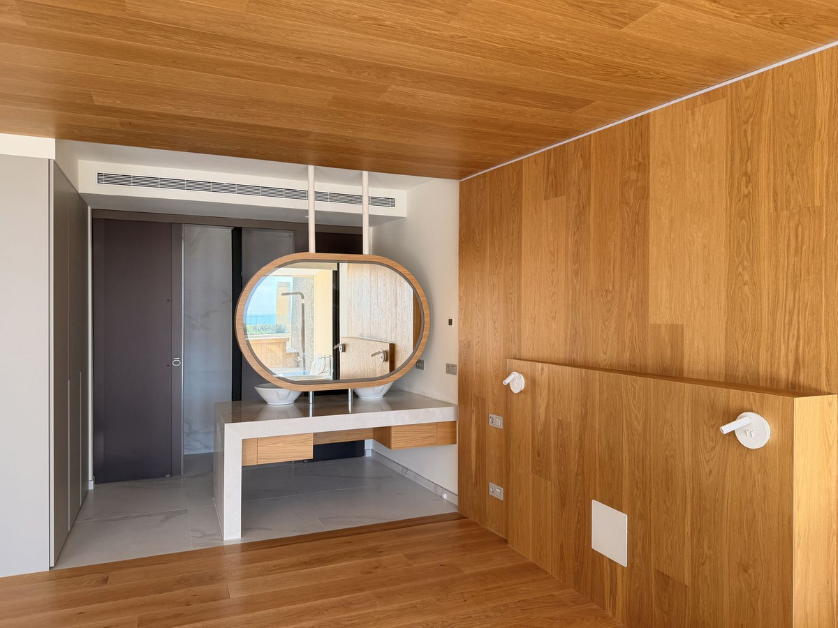 2 Bed Apartment for sale in Higueron Costa Del Sol, Málaga, Spain