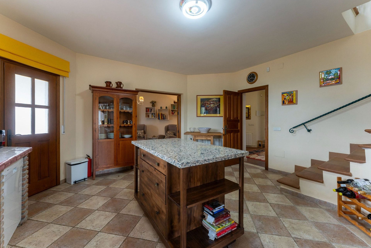 Se vende Finca - Cortijo de 4 dormitorios en Costa Del Sol, Málaga, España