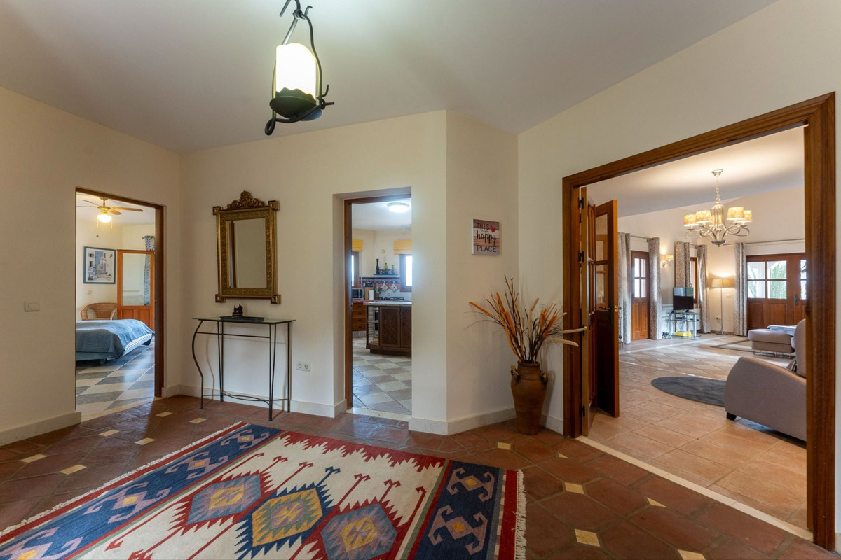Se vende Finca - Cortijo de 4 dormitorios en Costa Del Sol, Málaga, España