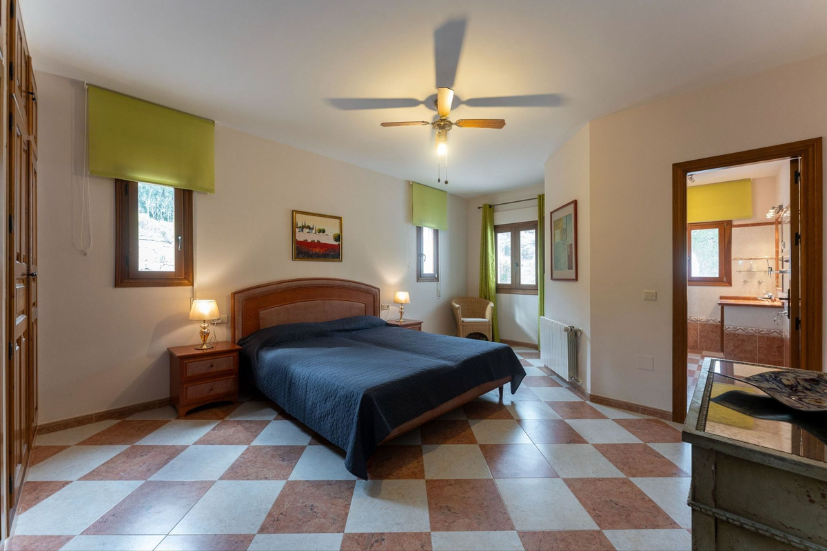 Se vende Finca - Cortijo de 4 dormitorios en Costa Del Sol, Málaga, España