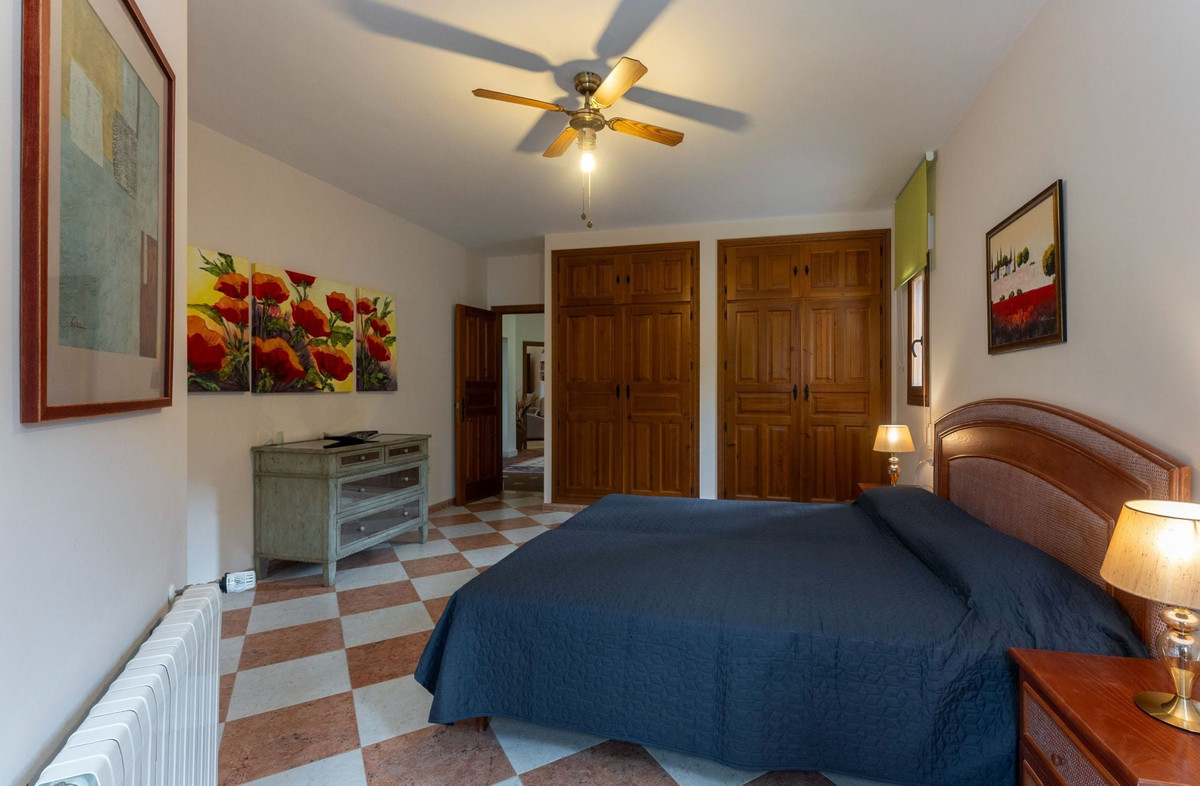 Se vende Finca - Cortijo de 4 dormitorios en Costa Del Sol, Málaga, España