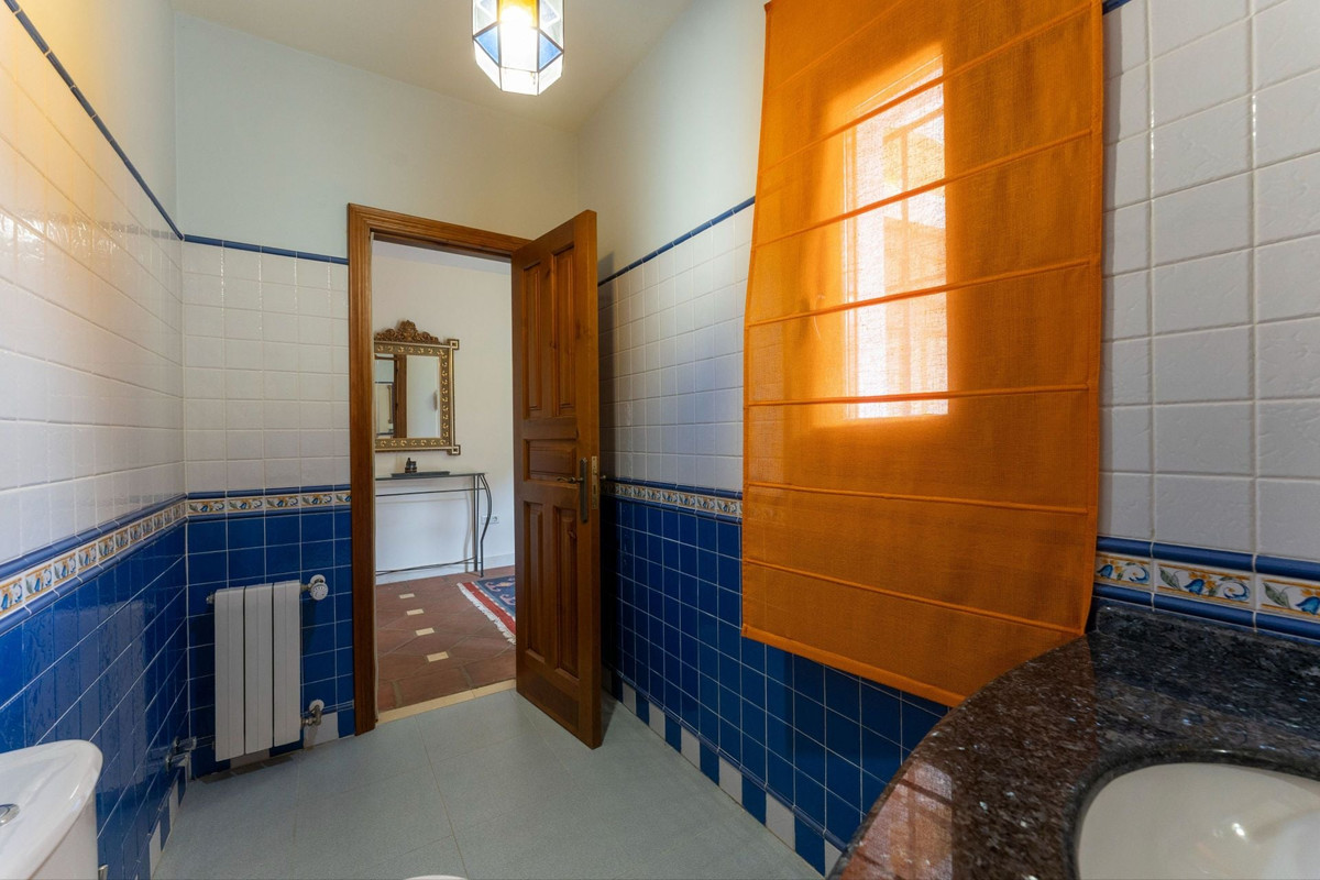 Se vende Finca - Cortijo de 4 dormitorios en Costa Del Sol, Málaga, España
