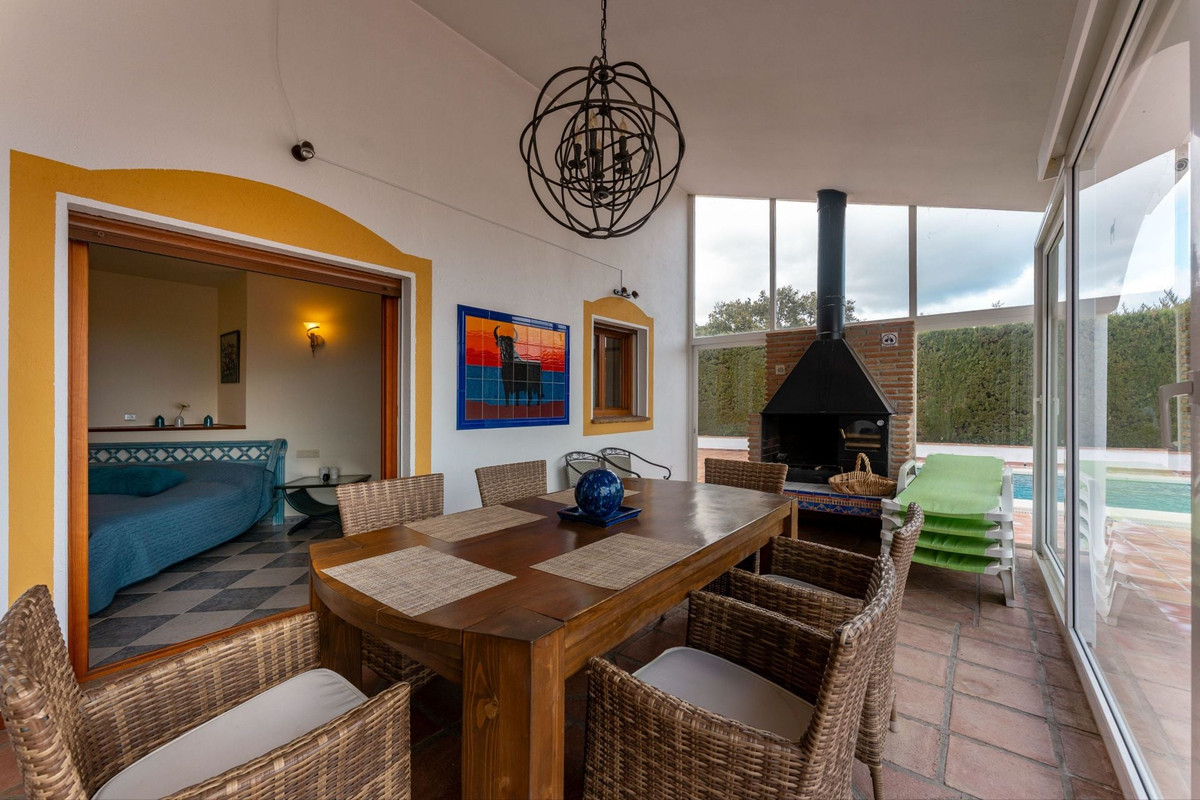 Se vende Finca - Cortijo de 4 dormitorios en Costa Del Sol, Málaga, España