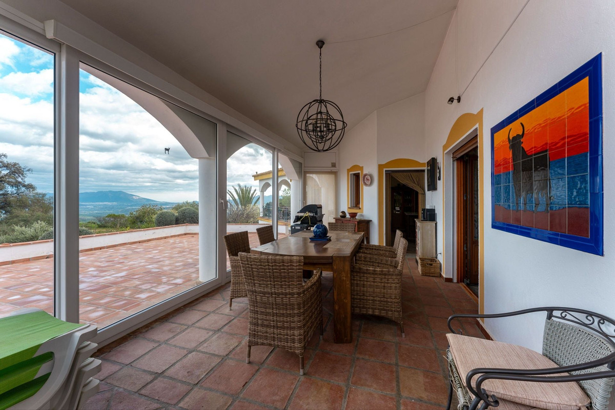 Se vende Finca - Cortijo de 4 dormitorios en Costa Del Sol, Málaga, España