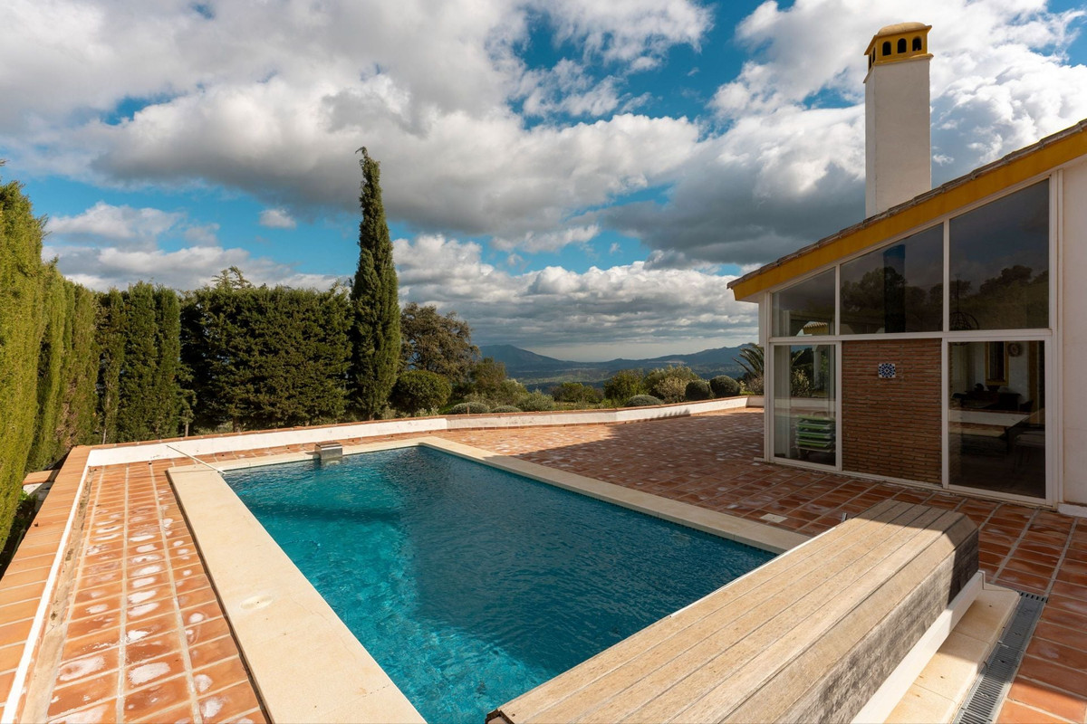 Se vende Finca - Cortijo de 4 dormitorios en Costa Del Sol, Málaga, España