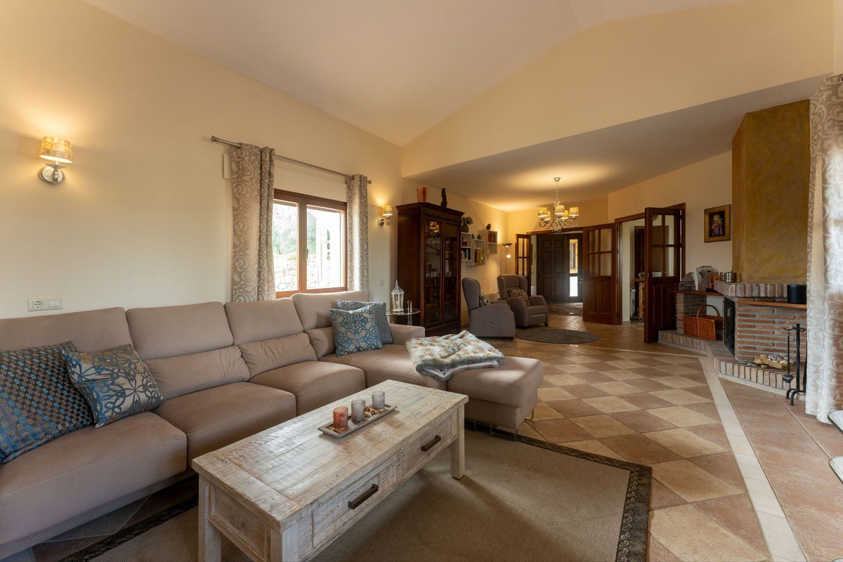 Se vende Finca - Cortijo de 4 dormitorios en Costa Del Sol, Málaga, España