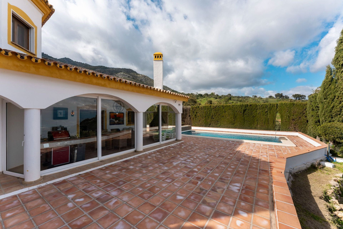 Se vende Finca - Cortijo de 4 dormitorios en Costa Del Sol, Málaga, España