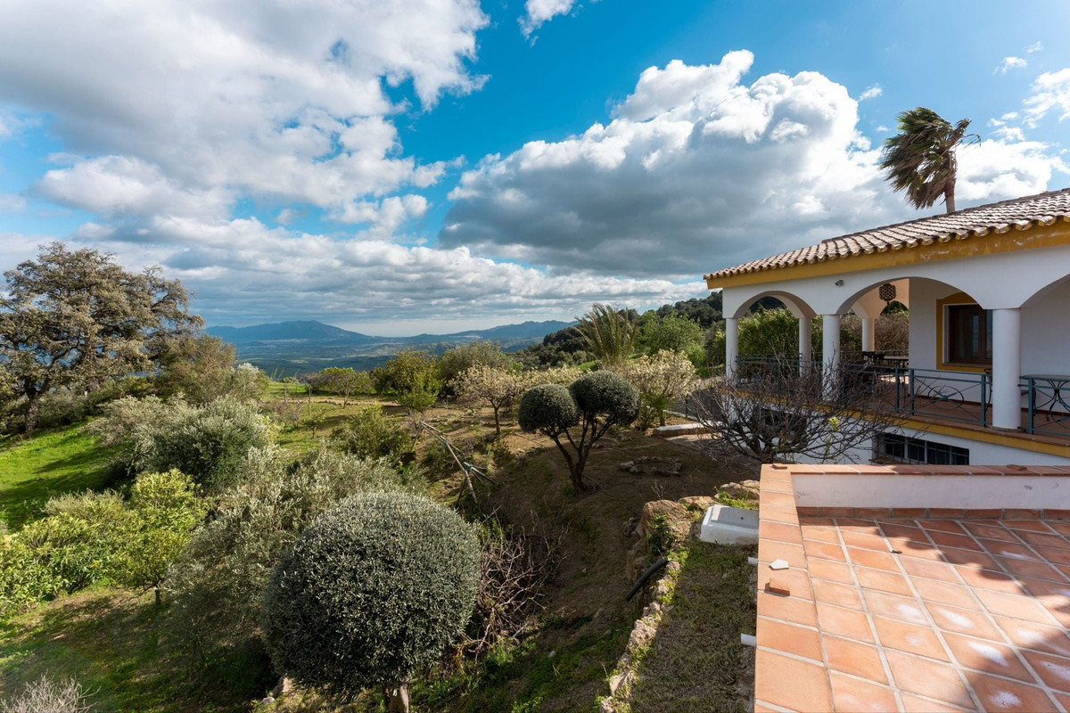 Se vende Finca - Cortijo de 4 dormitorios en Costa Del Sol, Málaga, España