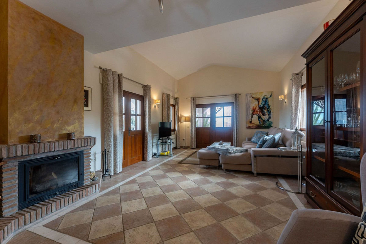 Se vende Finca - Cortijo de 4 dormitorios en Costa Del Sol, Málaga, España