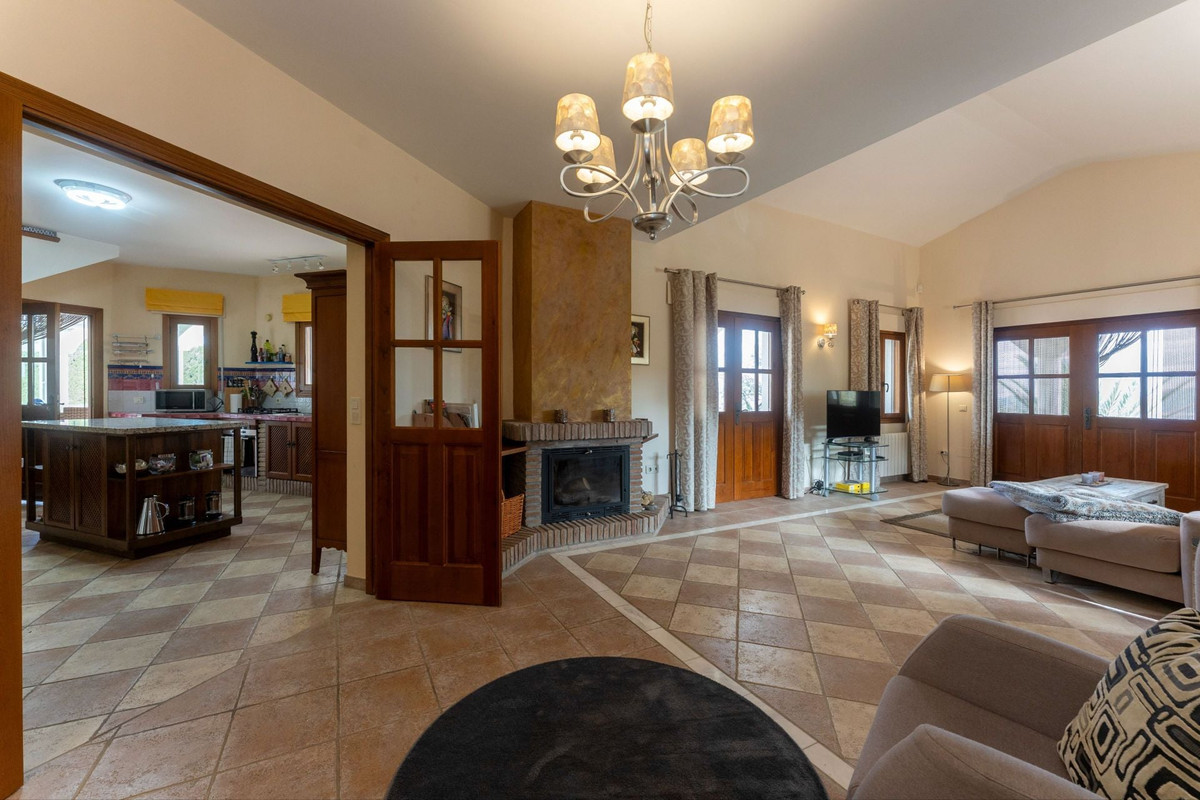 Se vende Finca - Cortijo de 4 dormitorios en Costa Del Sol, Málaga, España