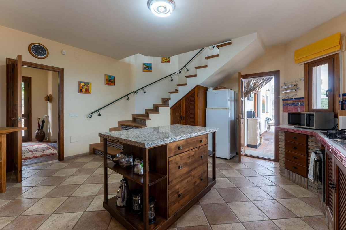 Se vende Finca - Cortijo de 4 dormitorios en Costa Del Sol, Málaga, España