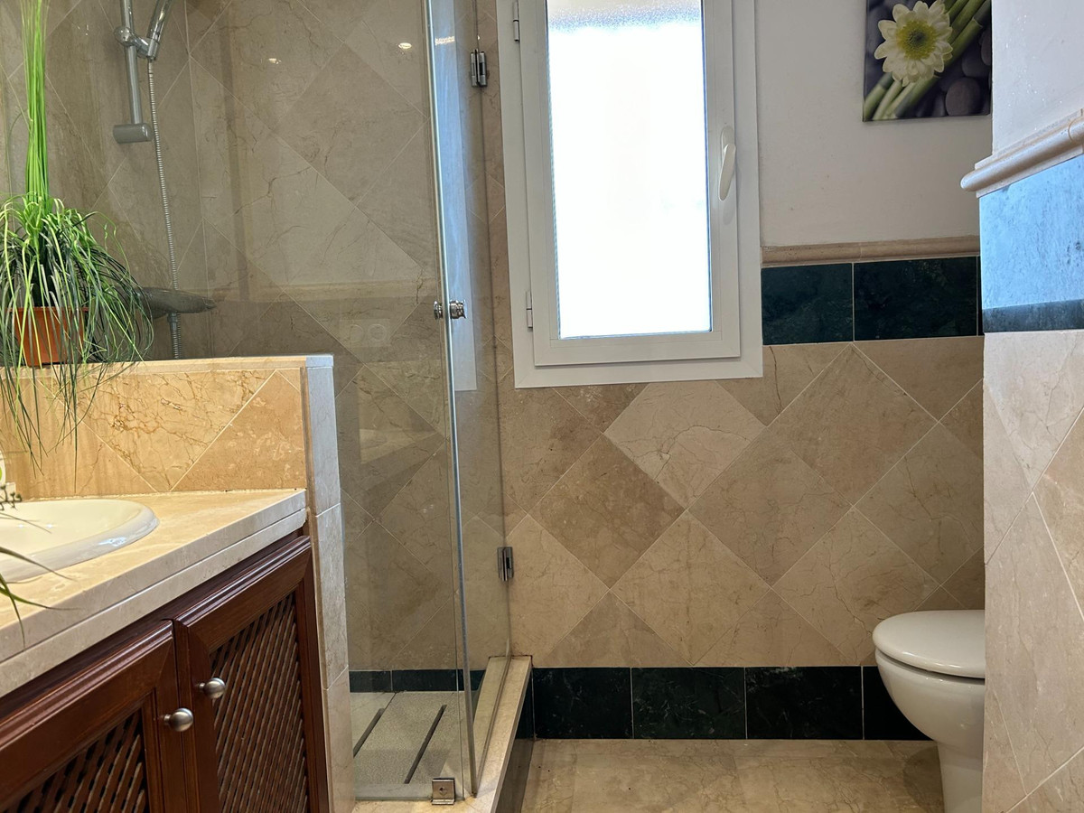 Se vende Adosada de 3 dormitorios en Costa Del Sol, Cadiz, España