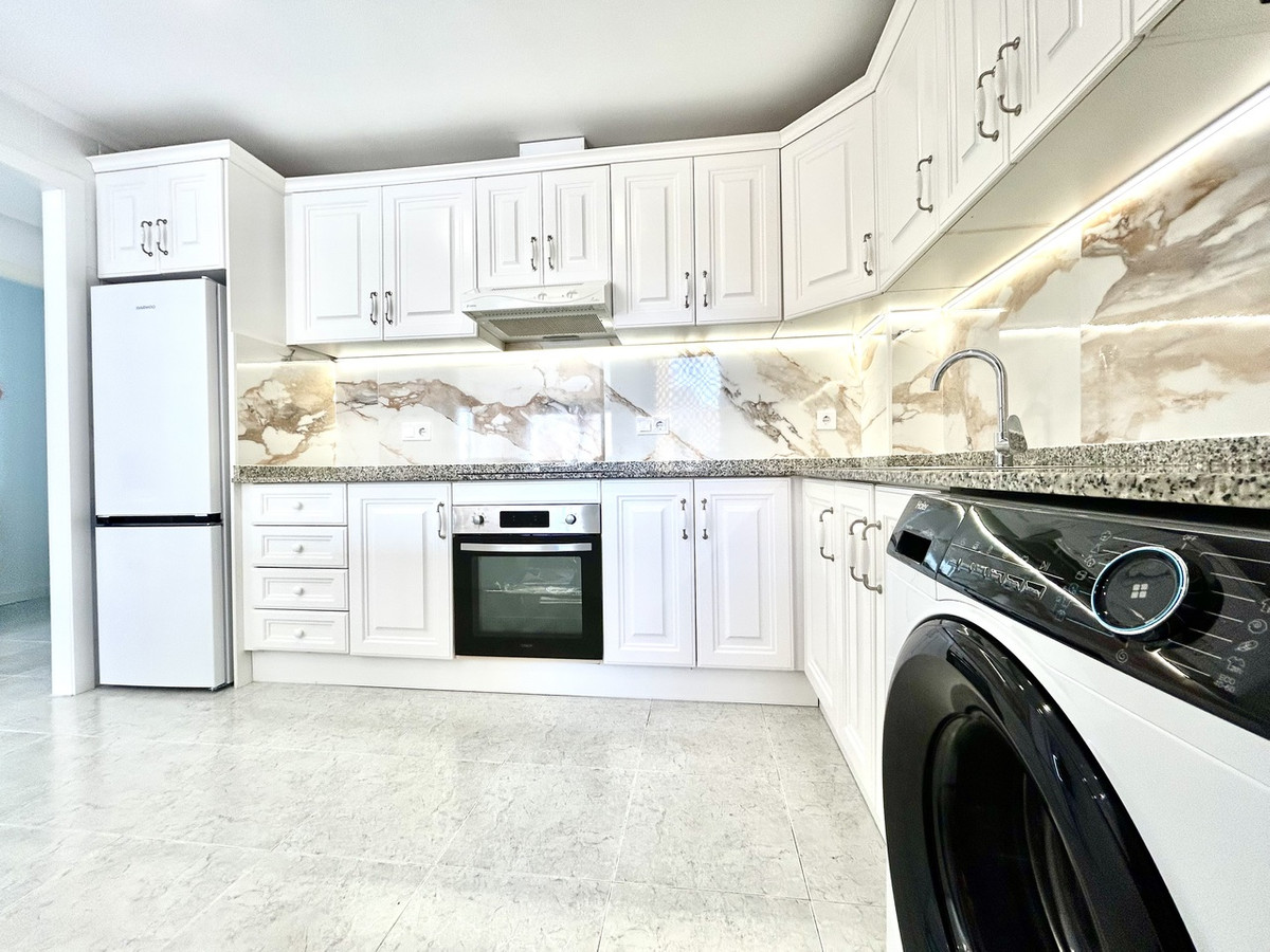 2 Bed Apartment for sale in Villamartin Costa Blanca, Alicante, Spain