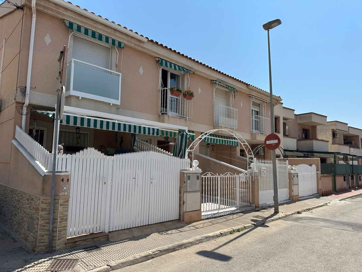 Se vende Adosada de 2 dormitorios en Costa Calida, Murcia, España