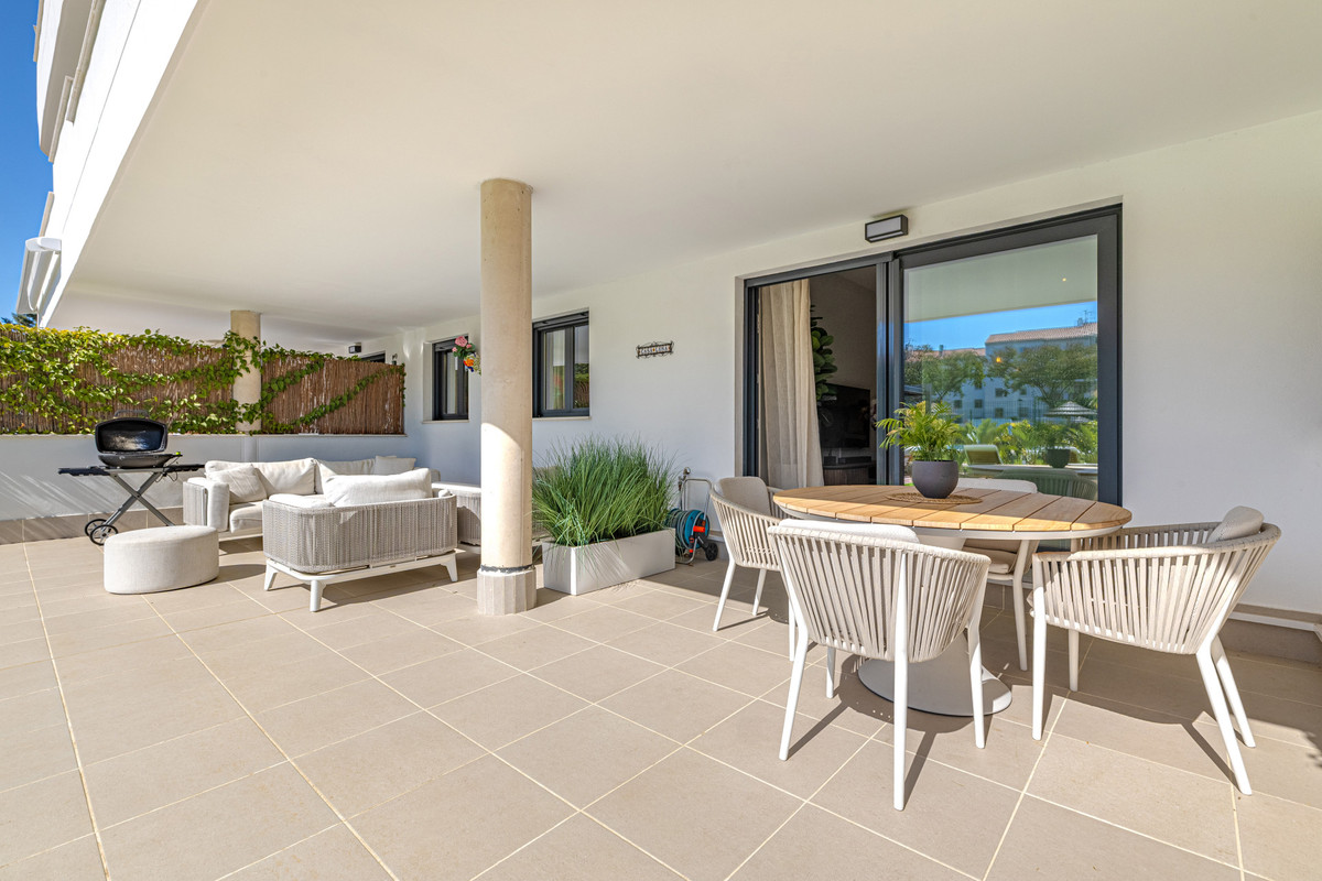 Se vende Apartamento Planta Baja de 2 dormitorios en Costa Del Sol, Málaga, España