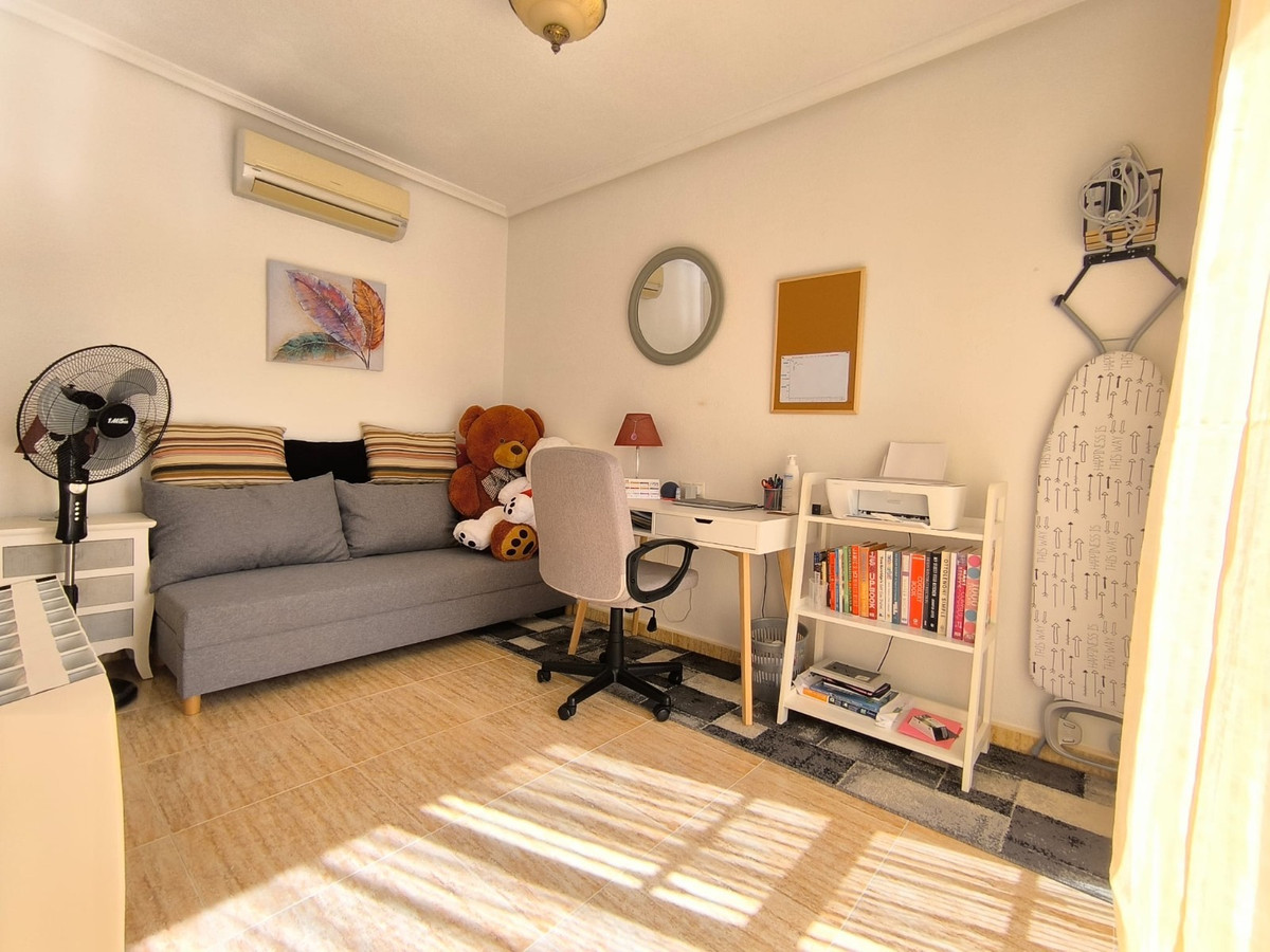 Se vende Villa - Chalet de 3 dormitorios en Costa Blanca, Alicante, España