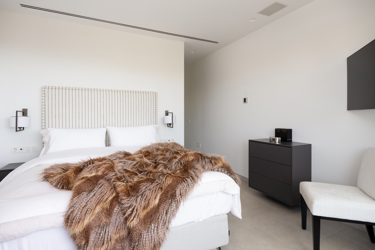 Se vende Villa - Chalet de 4 dormitorios en Costa Del Sol, Málaga, España