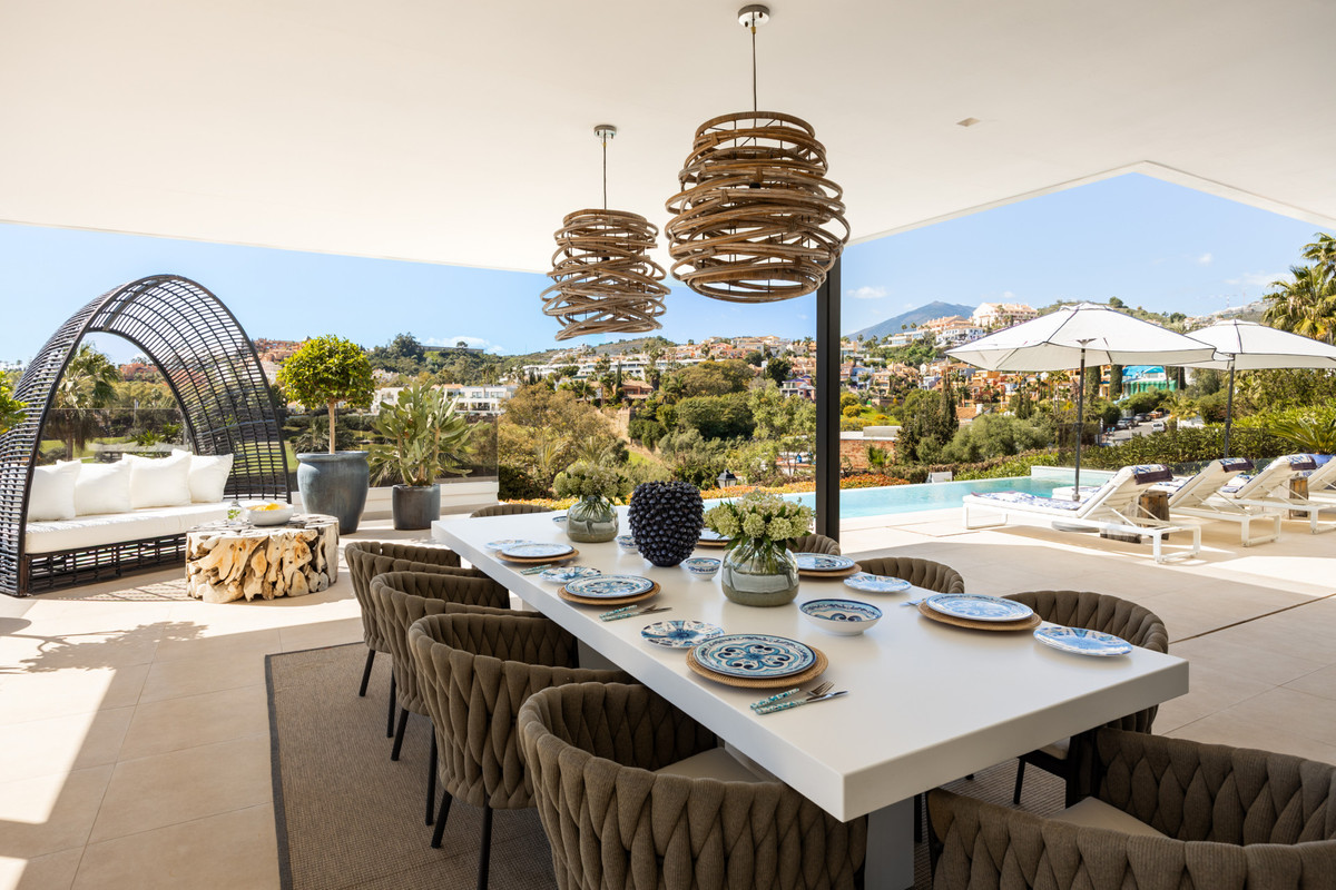 Se vende Villa - Chalet de 4 dormitorios en Costa Del Sol, Málaga, España