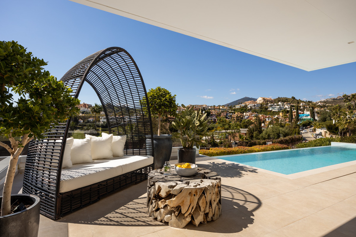 Se vende Villa - Chalet de 4 dormitorios en Costa Del Sol, Málaga, España