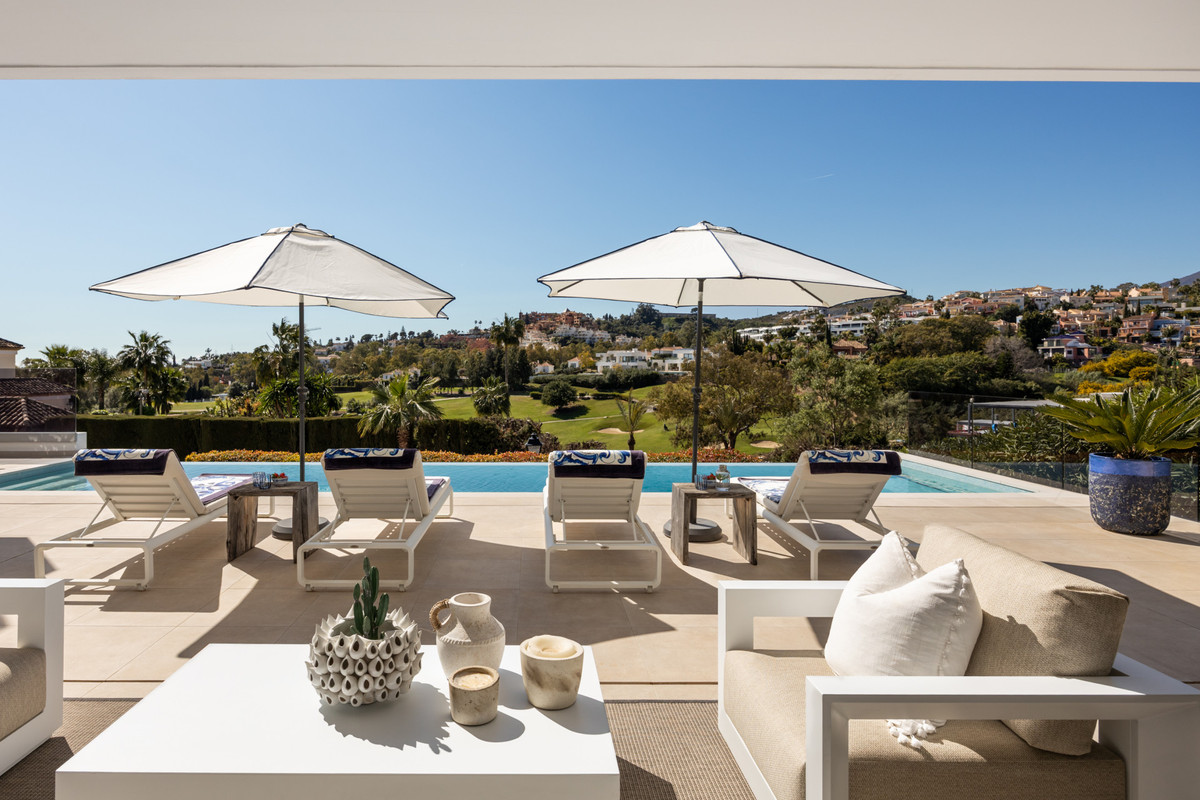 Se vende Villa - Chalet de 4 dormitorios en Costa Del Sol, Málaga, España