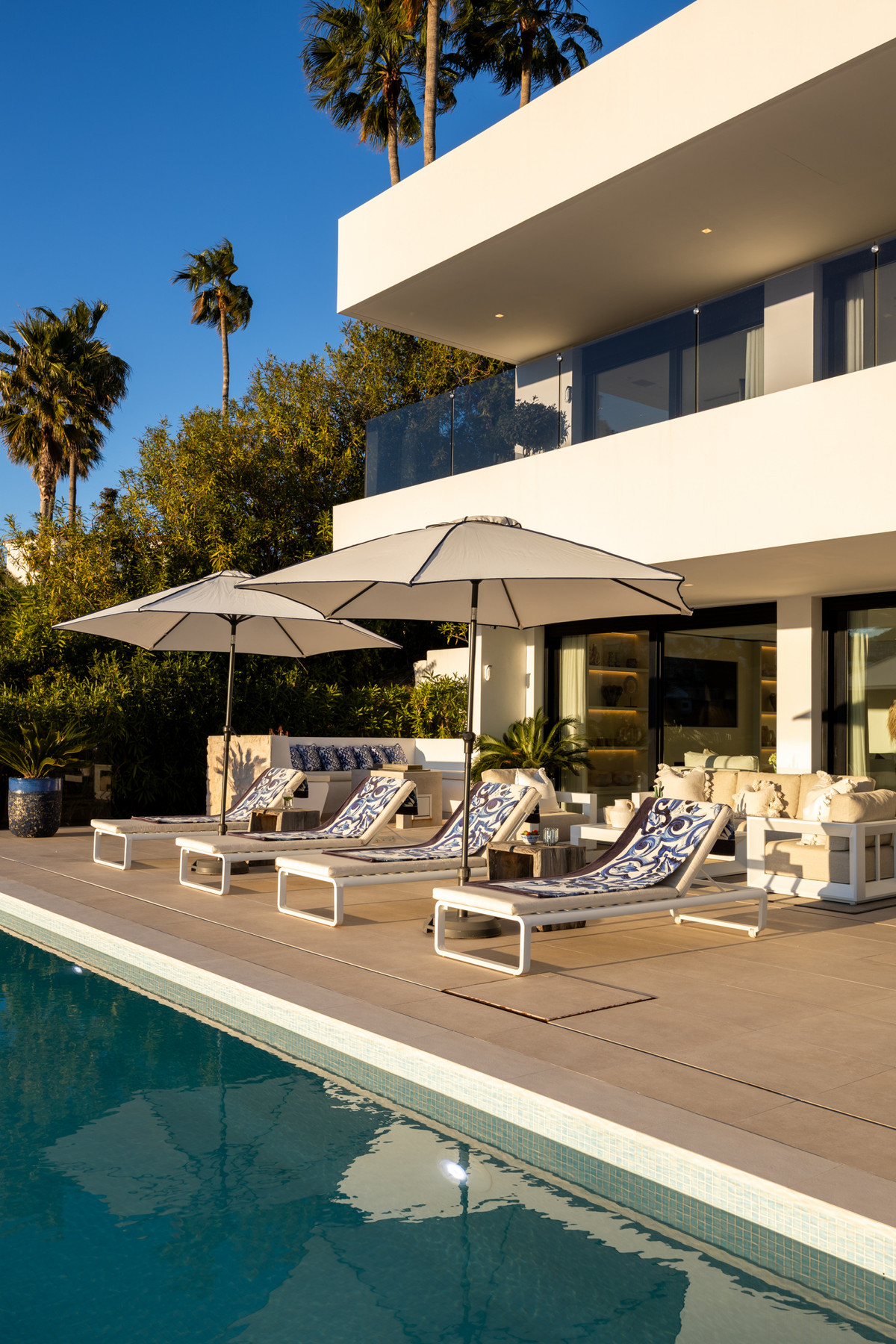Se vende Villa - Chalet de 4 dormitorios en Costa Del Sol, Málaga, España