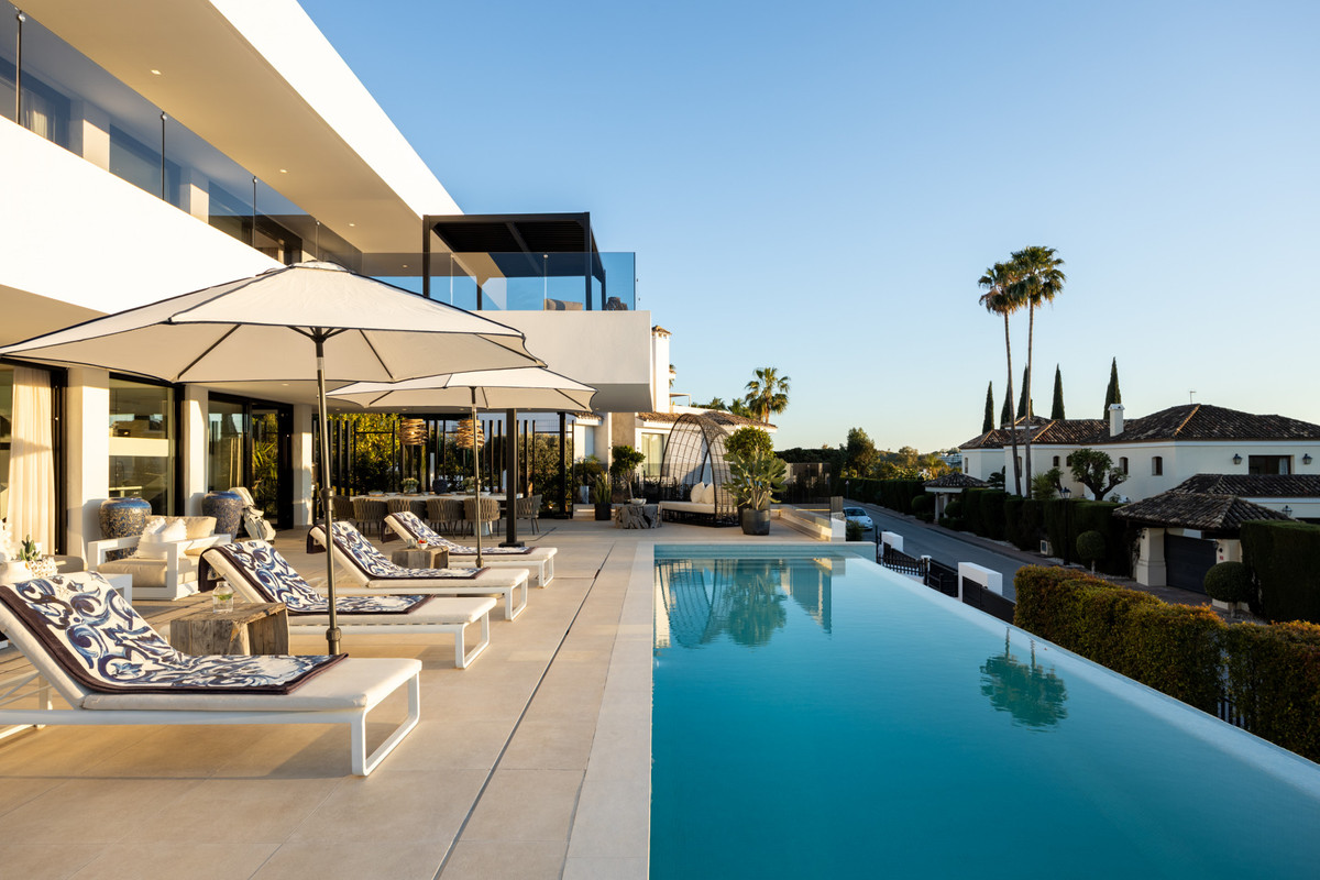 Se vende Villa - Chalet de 4 dormitorios en Costa Del Sol, Málaga, España