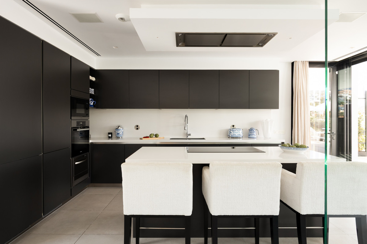 Se vende Villa - Chalet de 4 dormitorios en Costa Del Sol, Málaga, España