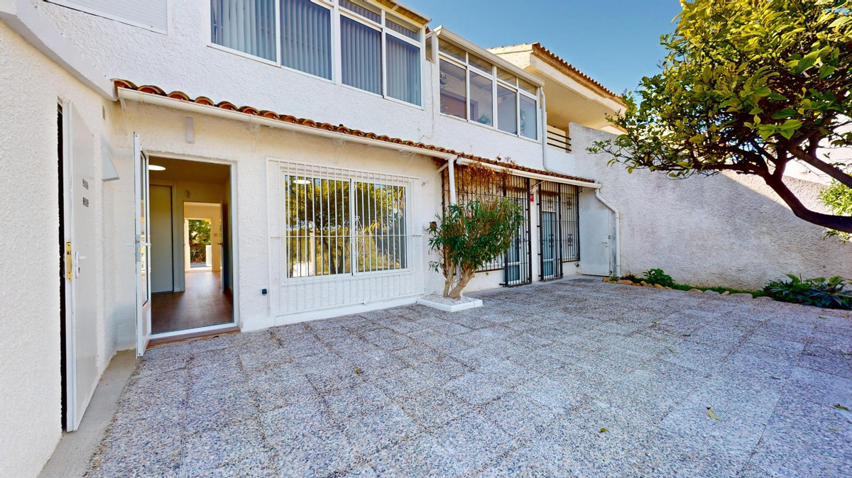 Se vende Bungalow de 2 dormitorios en Costa Blanca, Alicante, España