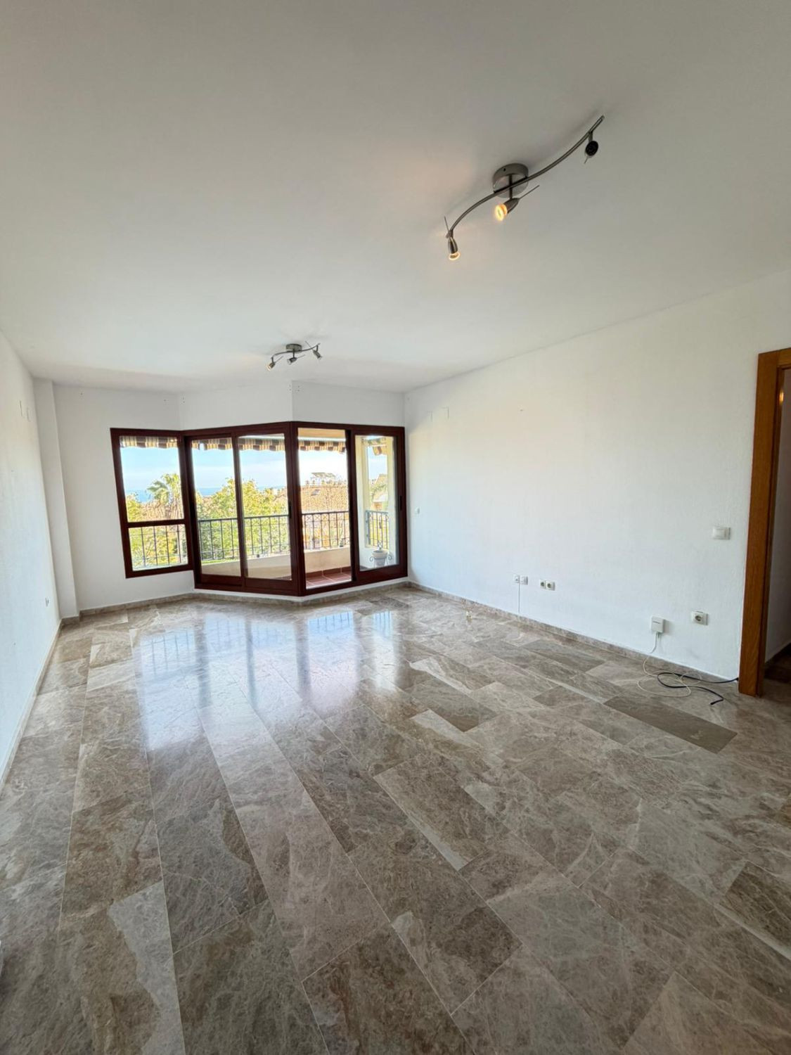 3 Bed Apartment for sale in El Pinillo Costa Del Sol, Málaga, Spain