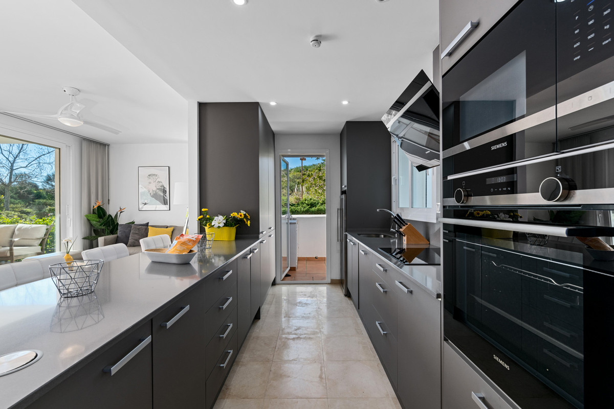 2 Bed Apartment for sale in Casares Costa Del Sol, Málaga, Spain