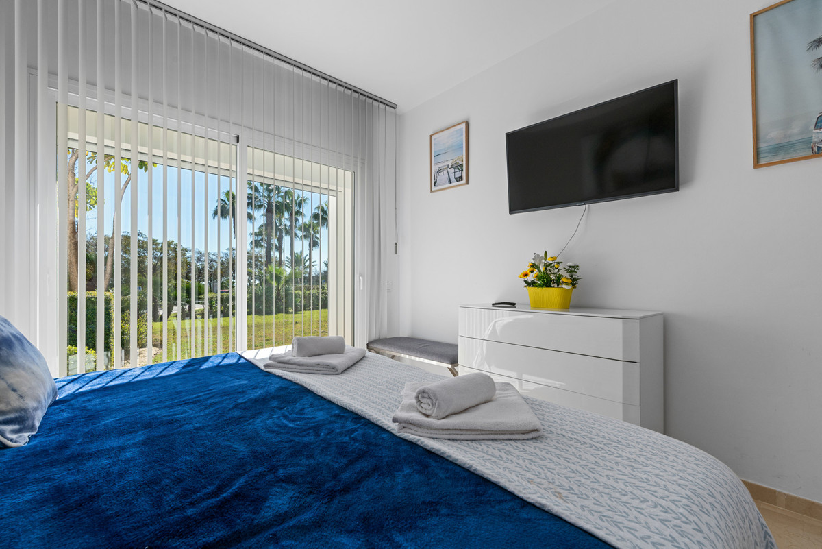 2 Bed Apartment for sale in Casares Costa Del Sol, Málaga, Spain